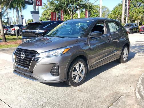 Gun Metallic 2023 Nissan Kicks S