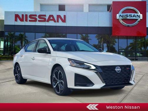 2025 Nissan Altima SR
