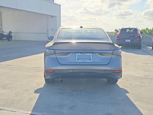 Gun Metallic 2026 Nissan Sentra SR