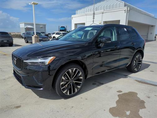 2026 Volvo XC60 T8 ULTRA