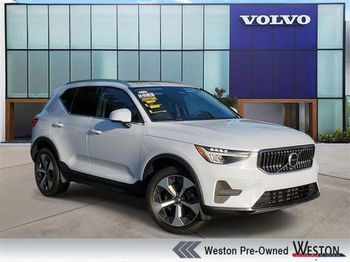 2024 Volvo XC40 B5 Core
