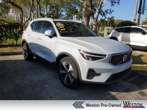 2024 Volvo XC40 B5 Core