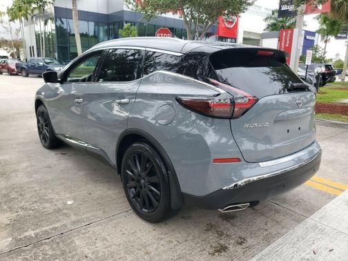 Boulder Gray Metallic 2024 Nissan Murano Platinum