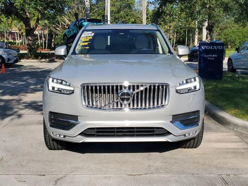 Silver 2023 Volvo XC90 B5 Plus