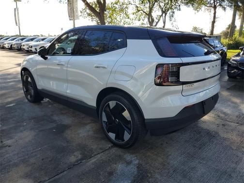 2025 Volvo EX30 Twin Motor Plus