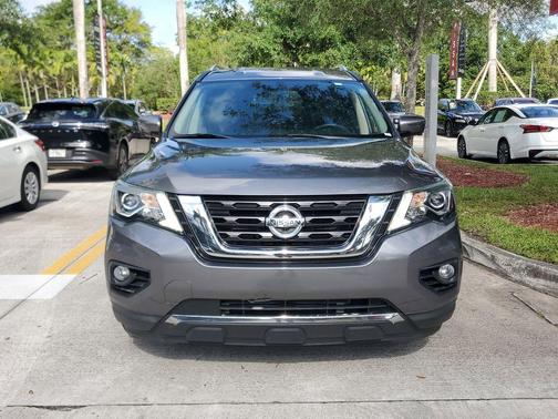 Gun Metallic 2019 Nissan Pathfinder SL