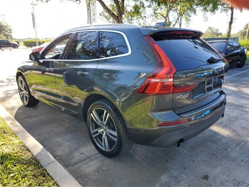 2019 Volvo XC60 T5 Momentum