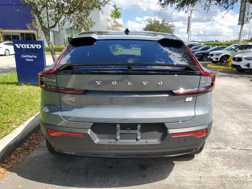 2023 Volvo C40 Recharge Pure Electric Twin Plus
