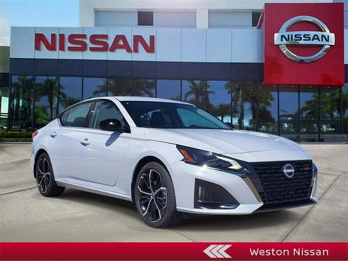 2025 Nissan Altima SR