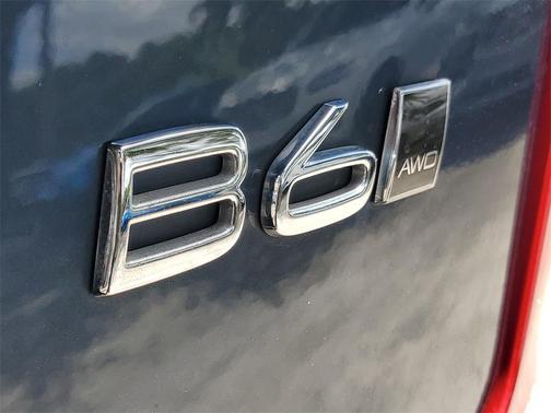 2023 Volvo XC90 B6 Core