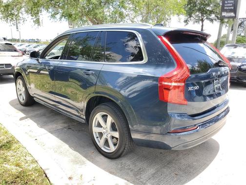 2023 Volvo XC90 B6 Core