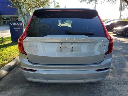 2023 Volvo XC90 B5 Core