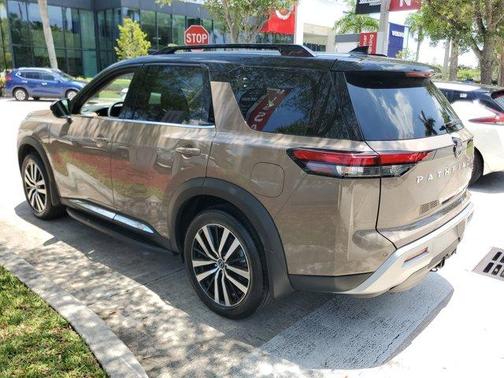 2024 Nissan Pathfinder Platinum