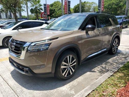2024 Nissan Pathfinder Platinum