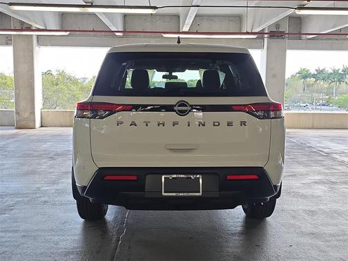 2026 Nissan Pathfinder S