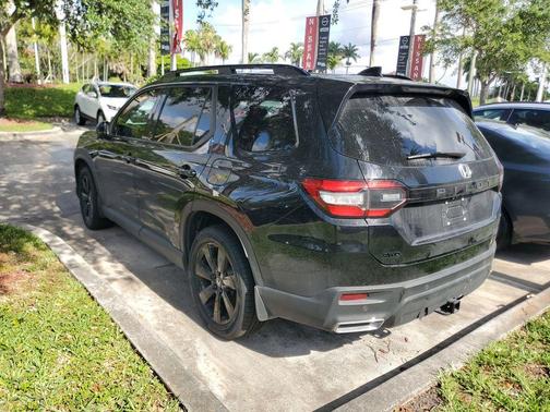 Crystal Black Pearl 2025 Honda Pilot Black Edition