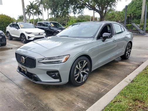 2025 Volvo S60 B5 Core
