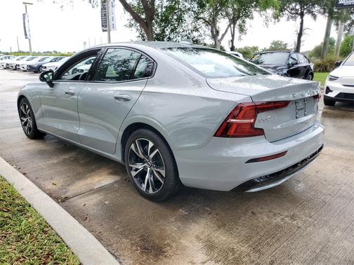 2025 Volvo S60 B5 Core