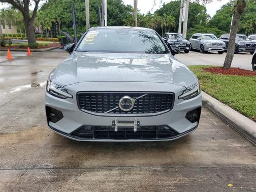 2025 Volvo S60 B5 Core