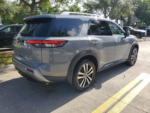 Boulder Gray Metallic 2025 Nissan Pathfinder Platinum