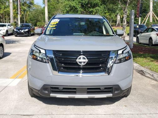 Boulder Gray Metallic 2025 Nissan Pathfinder Platinum