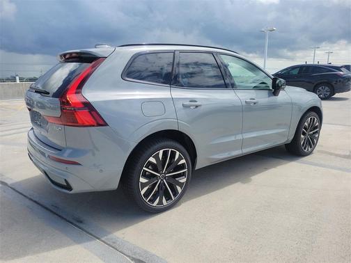 2026 Volvo XC60 T8 ULTRA
