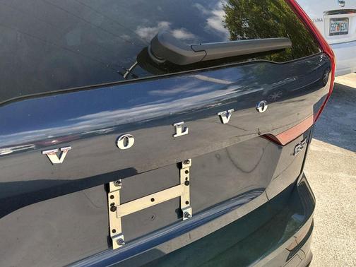 Denim Blue Metallic 2026 Volvo XC60 B5 Plus