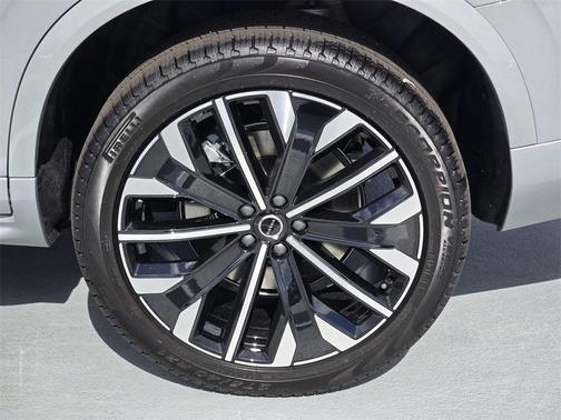 2025 Volvo XC90 B6 Ultra
