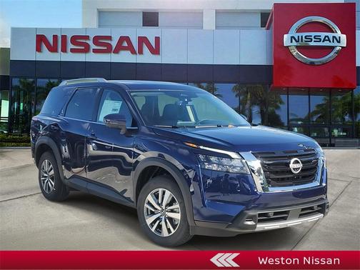 2025 Nissan Pathfinder SL