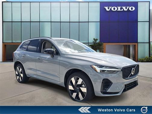 2025 Volvo XC60 Plug-In Hybrid T8 Plus