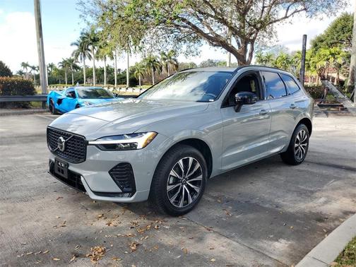 2025 Volvo XC60 B5 Plus