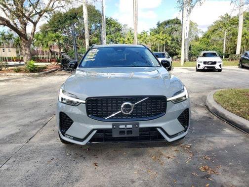 2025 Volvo XC60 B5 Plus