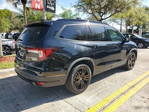 2022 Honda Pilot Black Edition