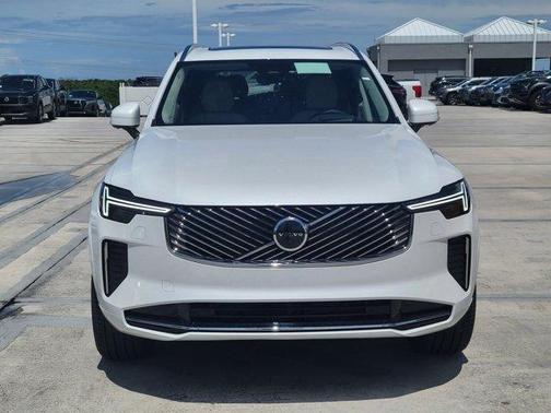 2026 Volvo XC90 B6 Ultra 7-Seater