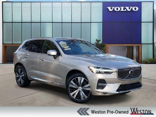2023 Volvo XC60 B5 Plus Bright Theme