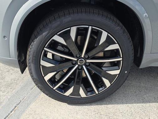 2026 Volvo XC90 B6 Ultra 6-Seater