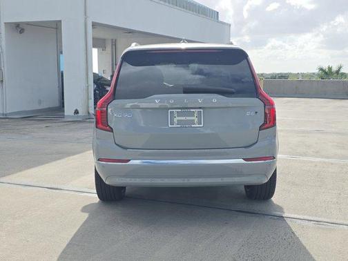 2026 Volvo XC90 B6 Ultra 6-Seater