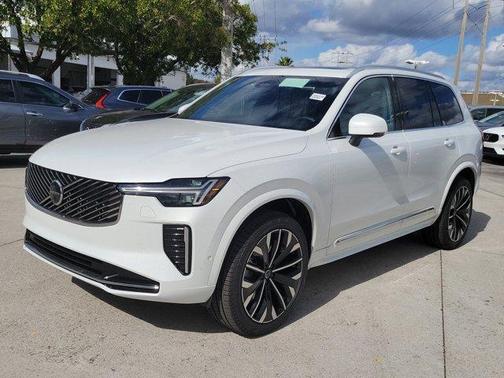 2026 Volvo XC90 B6 Plus 7-Seater