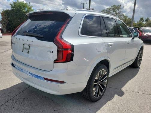 2026 Volvo XC90 B6 Plus 7-Seater