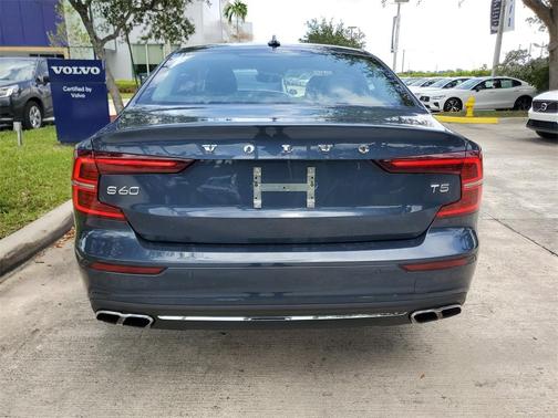 2021 Volvo S60 T5