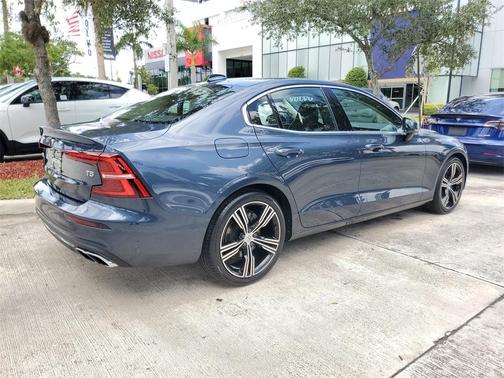 2021 Volvo S60 T5