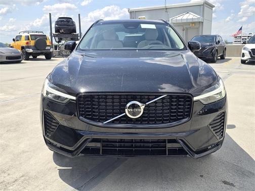 2025 Volvo XC60 B5 Plus