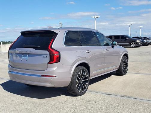2026 Volvo XC90 B6 Plus 7-Seater