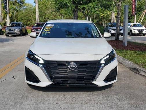 White 2023 Nissan Altima 2.5 SV