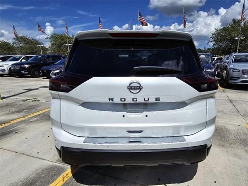 2025 Nissan Rogue SV