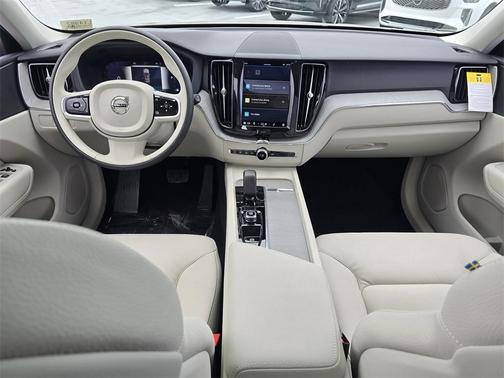 2025 Volvo XC60 B5 Plus