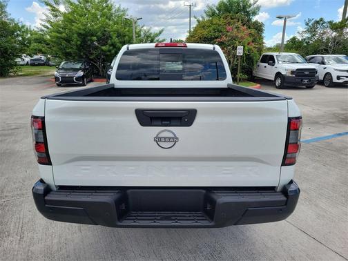 2025 Nissan Frontier S