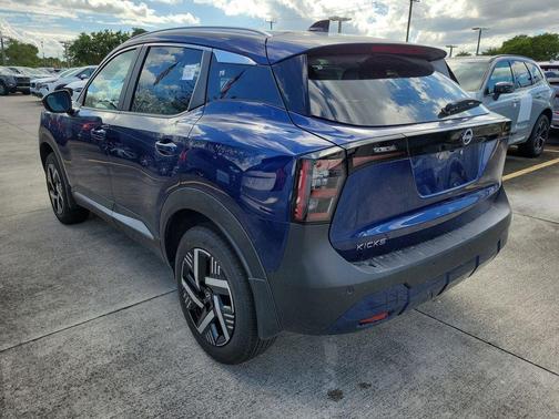 Deep Blue Pearl 2026 Nissan Kicks SV