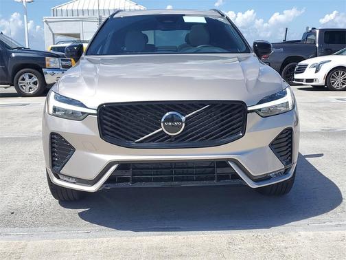 2026 Volvo XC60 B5 Core
