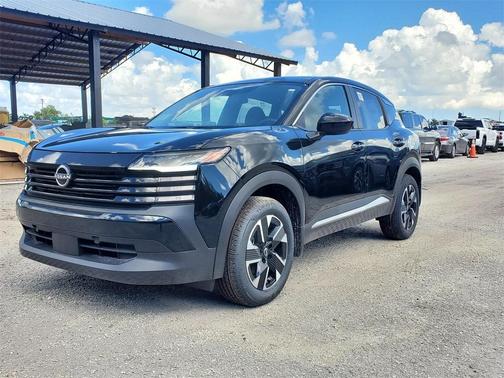 Super Black 2026 Nissan Kicks SV